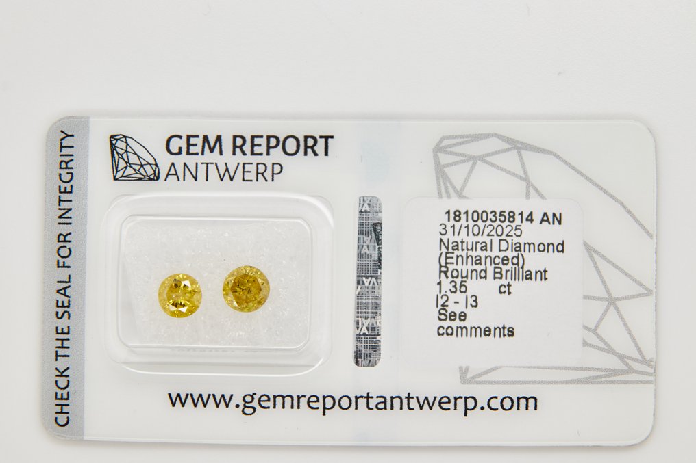 沒有保留價 - 2 pcs 鑽石 (經顏色處理) - 1.35 ct - 圓形 - I2, I3 - Gem Report Antwerp (GRA) #1.0