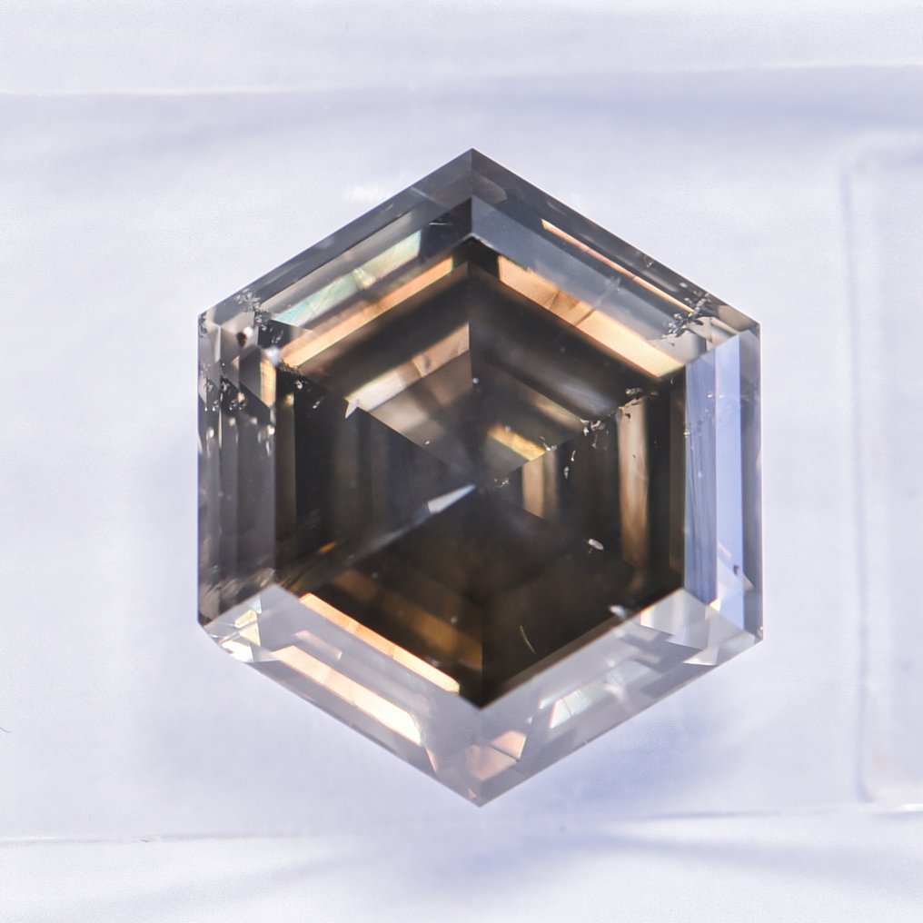 沒有保留價 - 1 pcs 鑽石  (天然彩色)  - 3.44 ct - Fancy deep 淡灰色, 淡綠色 黃色 - I1 - 國際寶石學院（International Gemological Institute (IGI)） - VG #4.3