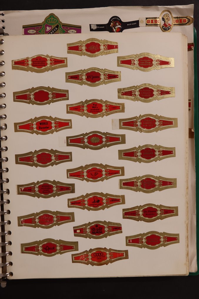 Zeer mooi opgezette verzameling sigarenbandjes in 5 albums - circa 4500 - Cigar band - Paper #3.2