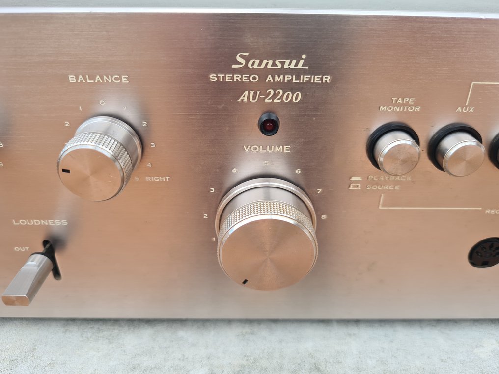 Sansui - AU-2200 Solid state integrated amplifier #1.0