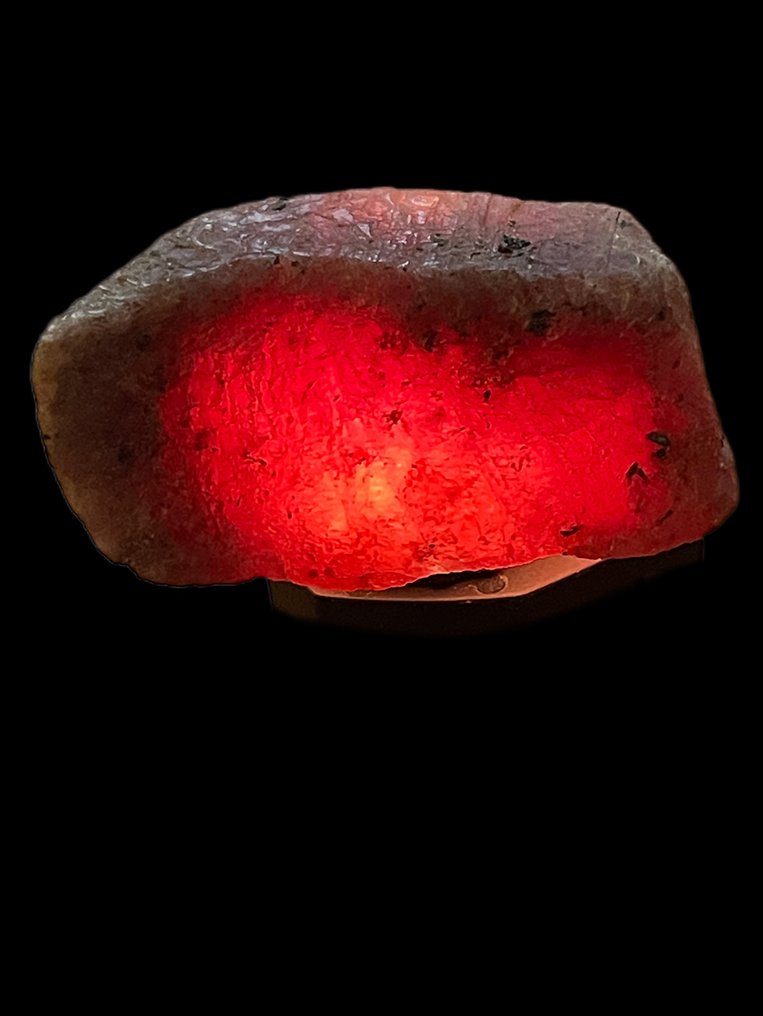 红宝石 真正的宝石！令人惊艳的277克拉莫桑比克巨型血红宝石。晶莹剔透，绝美天然，100%珍贵。 - 高度: 50 mm - 宽度: 26 mm- 55.4 g #1.0
