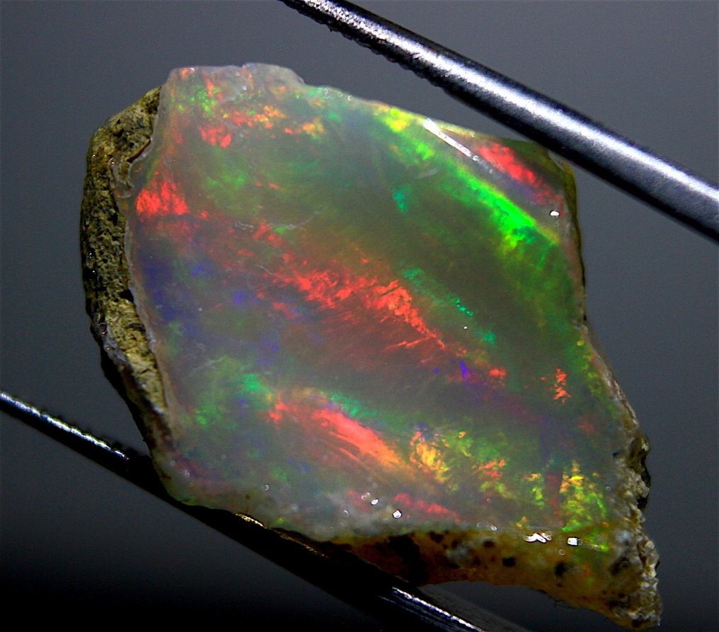 Ct. 10.30   Ethiopian Opal Rough - Altezza: 23 mm - Larghezza: 15 mm- 2.06 g #2.1
