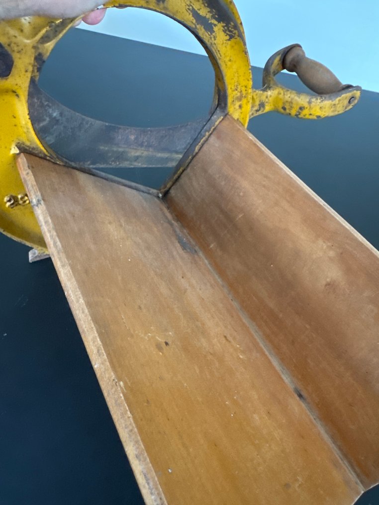 Raadvad - Ole Larsen - Brødskærer -  294 - Metal, Træ - Raadvad Lang model #4.3