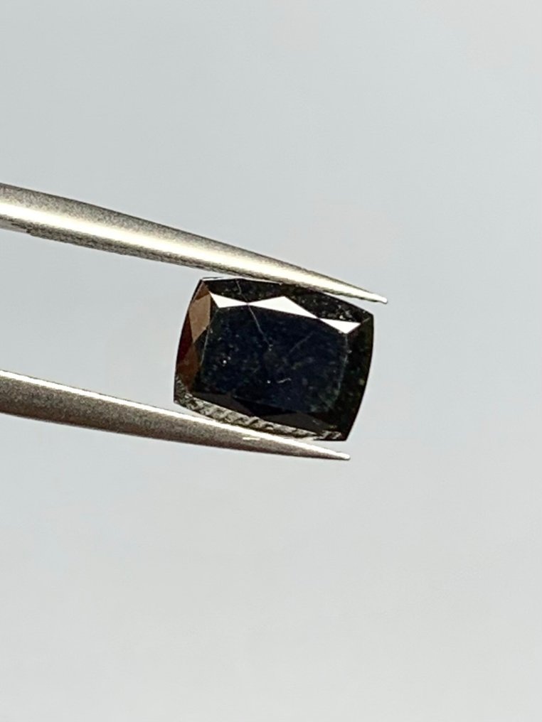 Utan reservationspris - 1 pcs Diamant (Färgbehandlad) - 2.85 ct - Kudd Svart - Ej specificerat i labbrapport - International Gemological Institute (IGI) - Natural Black Diamond #3.2