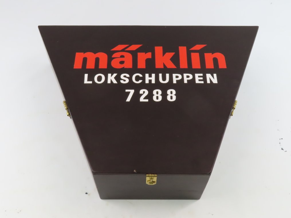 Märklin H0轨 - 7288 - 模型火车拼搭套件 (1) - 机车环形库，设有3条进出轨道。 #3.2