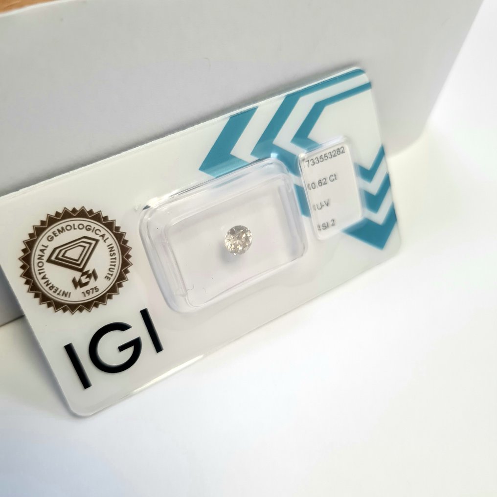 没有保留价 - 1 pcs 钻石 (天然) - 0.62 ct - 圆形 - SI2 微内含二级 - 国际宝石研究院(IGI) - U - V #2.1