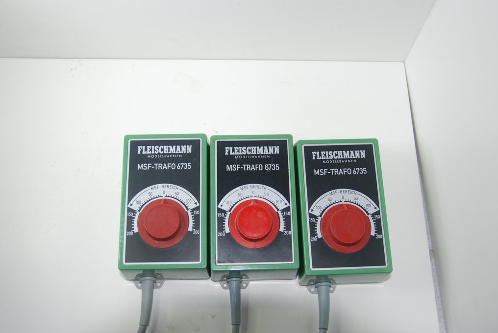 Fleischmann H0 - MSF-TRAFO 6735 - Model treinbesturingseenheid (3) - Set van drie Fleischmann MSF-TRAFO 6735 transformatoren Made in Germany 7,5 VA / 7 VA #1.0