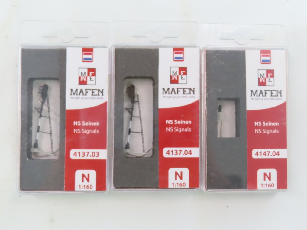 Mafen N - 4137.03/4137.04/4147.4 - Signals (3) - 2x NS main signals left/right and 1x NS dwarf signal. - NS #1.0