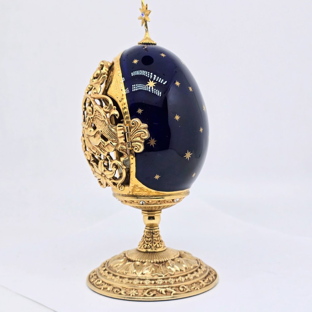 Faberge-æg Æg - Fabergé - 22k gilded Imperial "A king is born" collector egg, House of Igor Carl Faberge, Franklin - 18 cm - 15 cm - 8.5 cm #3.2