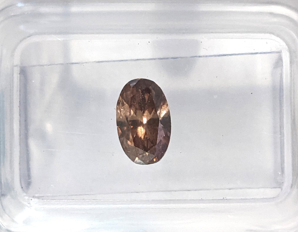 Nincs minimálár - 1 pcs Gyémánt  (Természetes színű)  - 0.61 ct - Ovális - Fancy Barna Narancssárga - VS2 - Nemzetközi Gemmológiai Intézet (IGI) #1.0