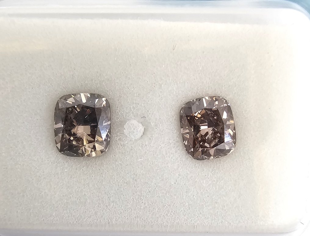 Nincs minimálár - 2 pcs Gyémánt (Természetes) - 0.94 ct - Párna - VS1 - Nemzetközi Gemmológiai Intézet (IGI) - Elegáns narancs barna #3.2