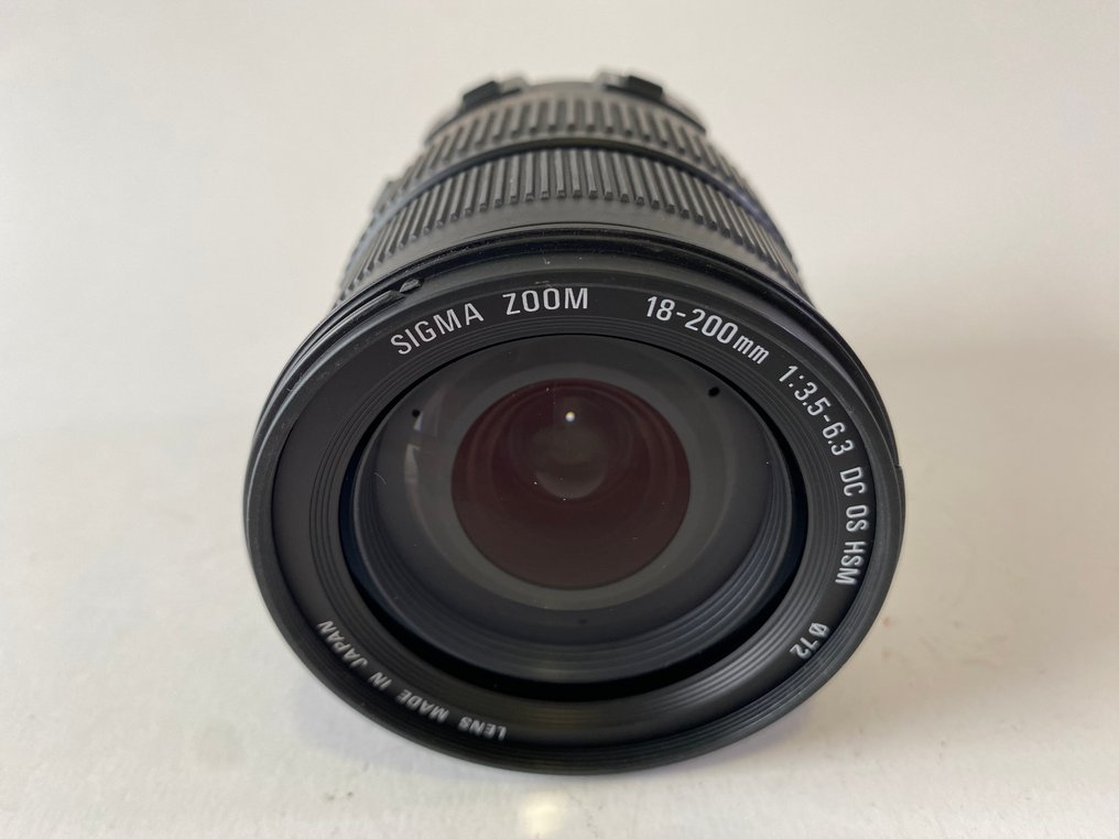 Sigma Zoom 18-200mm 1 .3,5-6,3 DC OS HSM (Nikon Mount). Objectif à focale variable #4.3