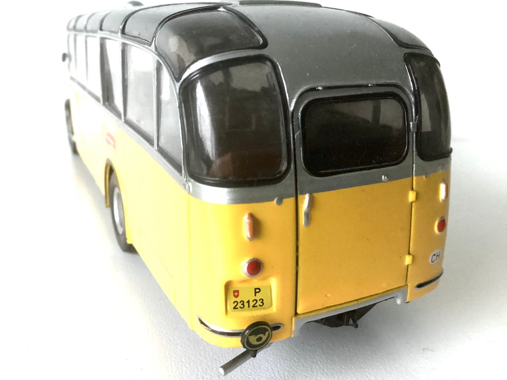 IXO Models 0, 1:43 - Modellino di auto - Saurer bus - Geel #2.1