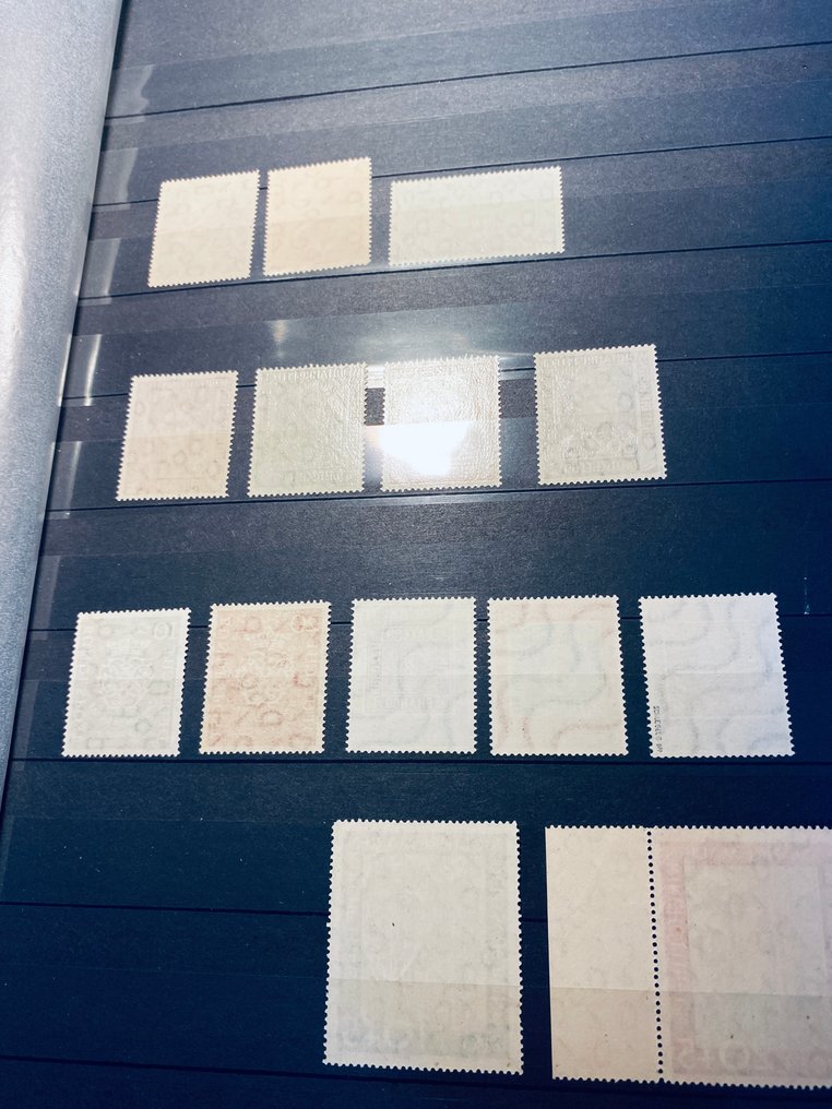 德國 1949/1975 - 德国未使用邮票收藏，以及一些已检验的邮票 #3.2