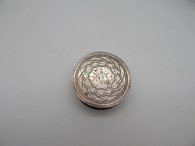 Unknown - Badge - franc maconnerie masonic zilveren doosje voor diploma lint met passer en winkelhaak gegraveerd - 19th - late #1.0