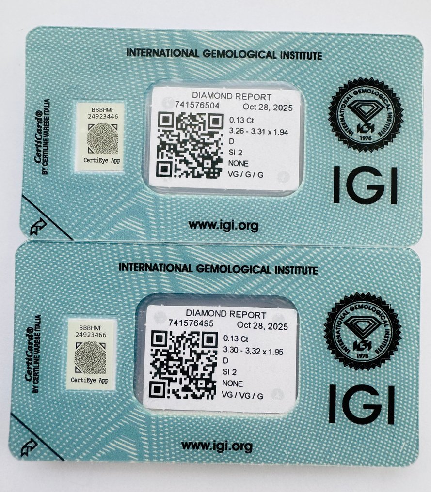 No Reserve Price - 2 pcs Diamond  (Natural)  - 0.26 ct - Round - D (colourless) - SI2 - International Gemological Institute (IGI) - *Matching Pair* #1.0