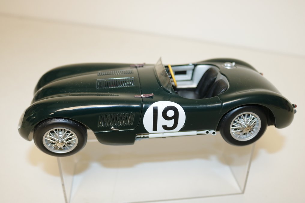 Autoart 1:18 - Machetă mașină - Autoart 1:18 Jaguar 120 C #19 Number 19 Le Mans Whitehead in great all original condition. Superb - În stare excelentă, fabricat în China #1.0