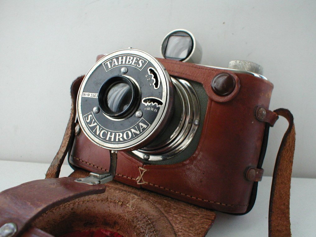 Tahbes Synchrona met Meniscus 7.7/75mm | Analogue camera #1.0