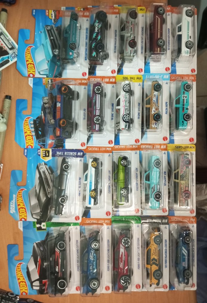 Hot Wheels 1:64 - Model car (20) - Varias marcas #1.0