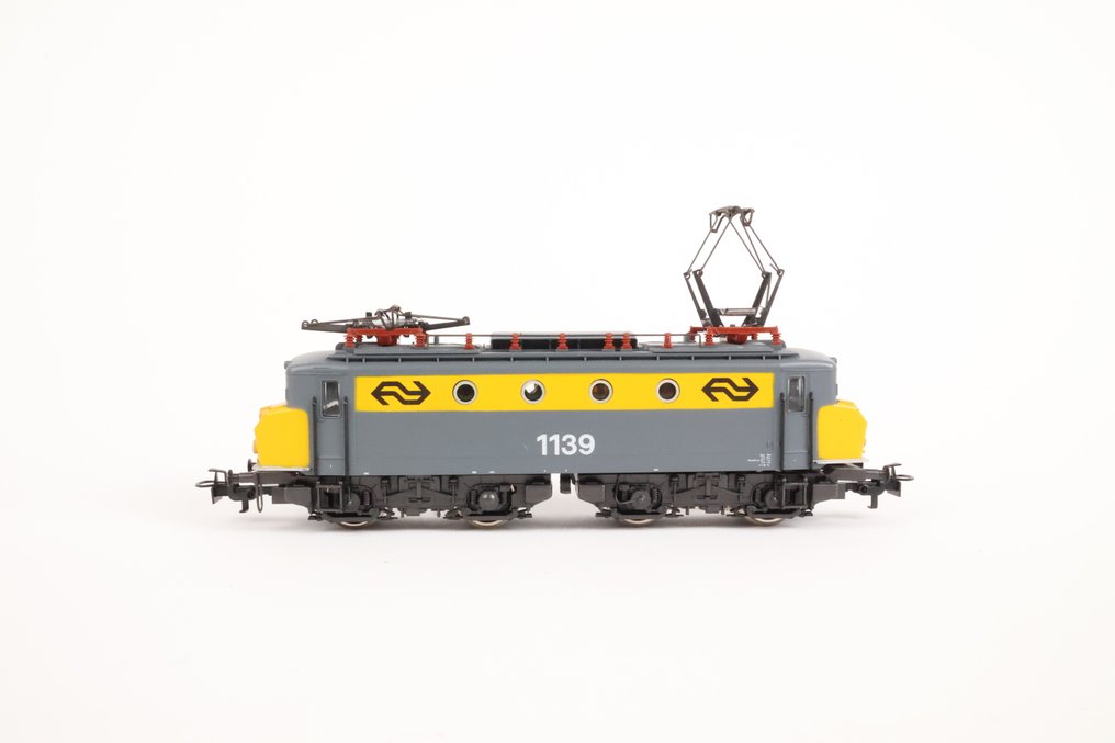Märklin/Hamo H0 - 8324 - Locomotiva elettrica (1) - Serie 1100, con botsneus - NS #1.0