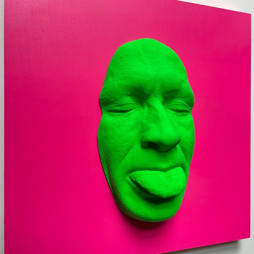 gregos - Fluo green mockery on pink background #1.0