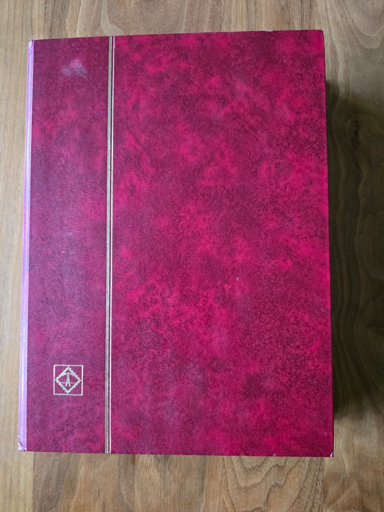 Netherlands 1872/2001 - Thick album with used and mint stamps from the Netherlands. - NVPH 2022 #1.0