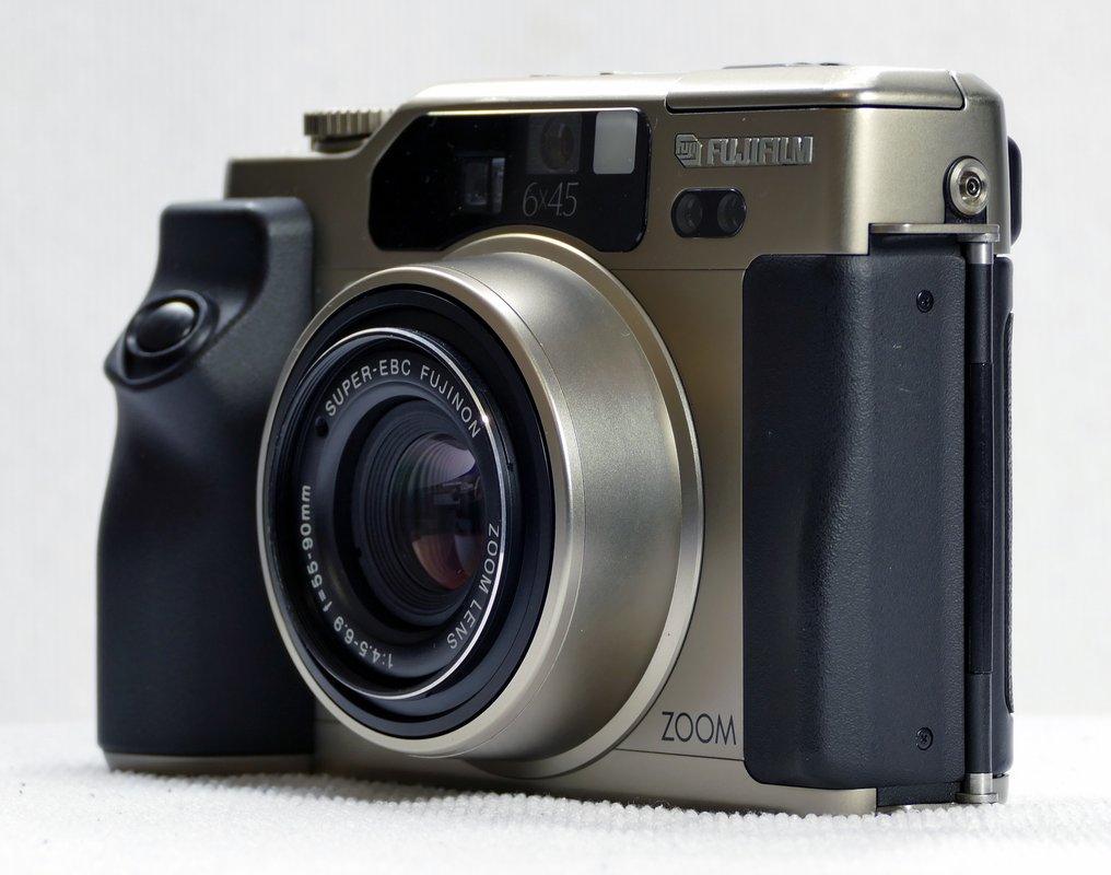 Fujifilm GA645Zi 120 / medium format camera #2.1