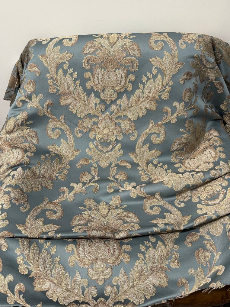 Incanto Barocco: Elegansen vevet av lampasso - Polstringsstoff  - 5 m - 1.4 m #1.0