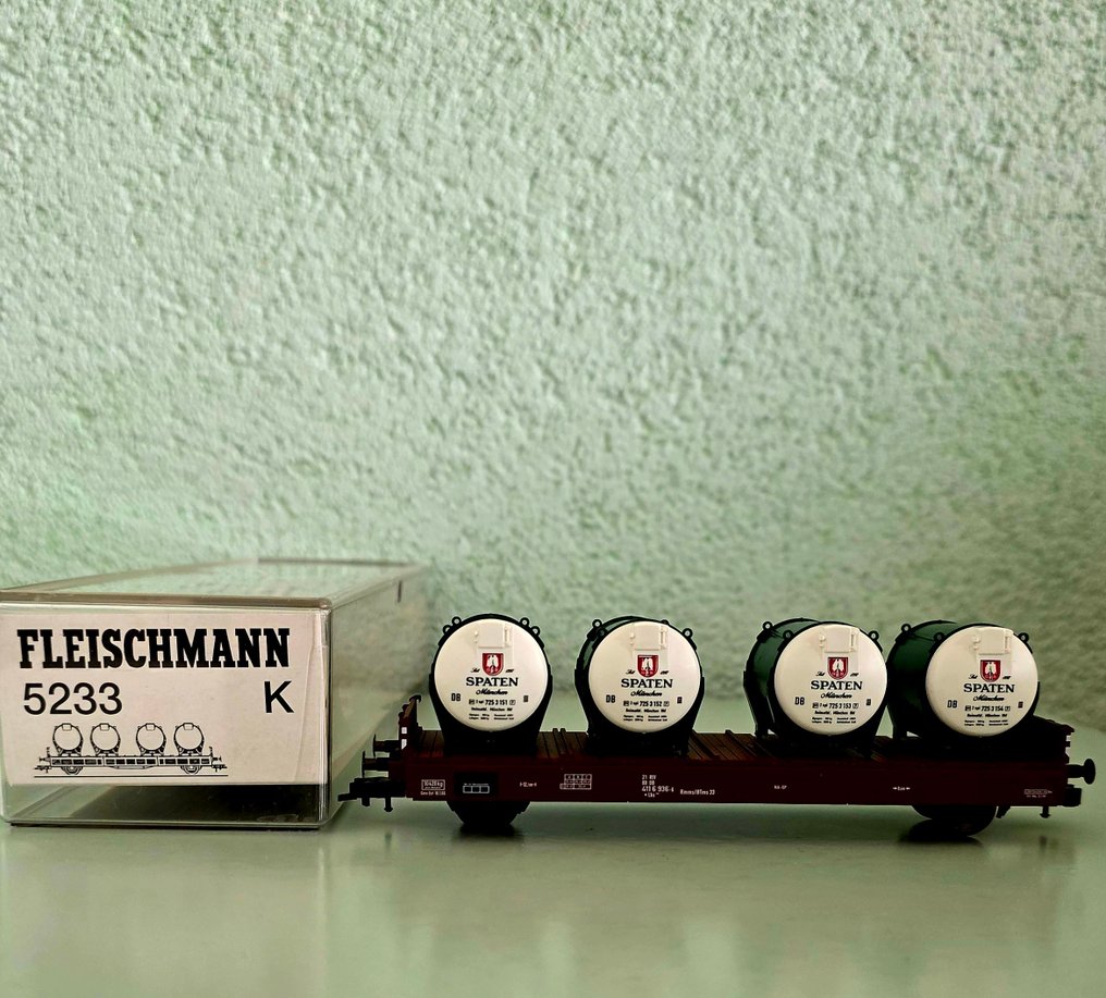 Fleischmann H0 - 5826, 5229, 5230, 80 5230, 5233 - Modell tågvagn (5) - Inklusive originala Fleischmann-asken. - DB, DR (DRB) #3.2