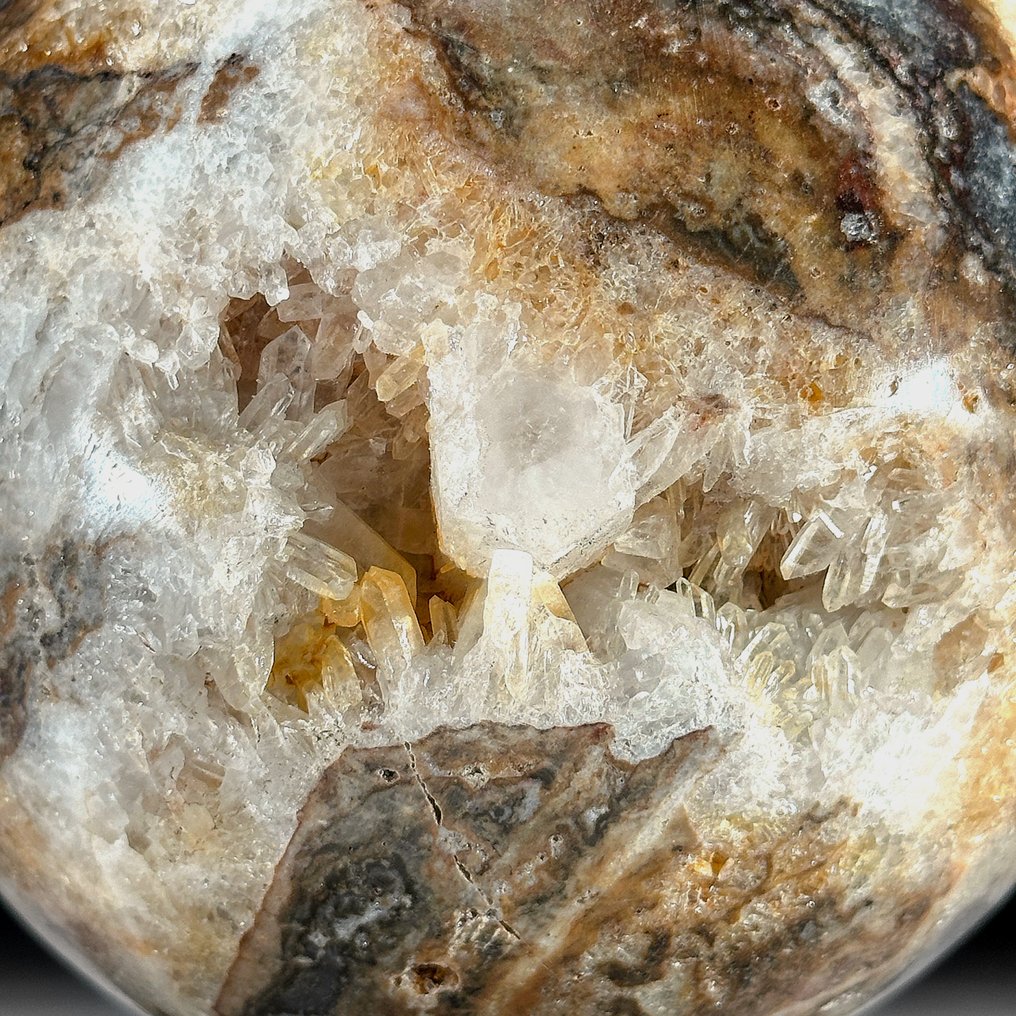 NO RESERVE PRICE - Wonderful Pair of Crystal Quartz - Spheres on custom stands- 2300 g - (2) #2.1