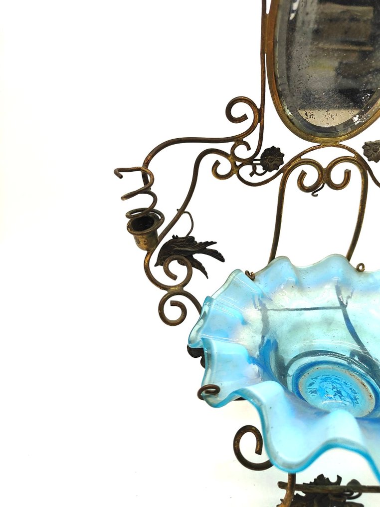 Conjunto de toucador - Toalete para maquiagem com espelho, porta-joias em vidro colorido e estrutura em metal dourado. #2.1