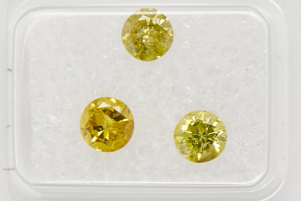 Zonder minimumprijs - 3 pcs Diamant  (Kleurbehandeld)  - 1.19 ct - Rond - P2, I3 - Gem Report Antwerp (GRA) #2.1