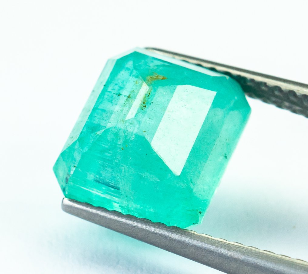 Ingen reservasjonspris Smaragd - 4.43 ct - Bellerophon Gemlab - Blågrønn (Nigeria) #4.3