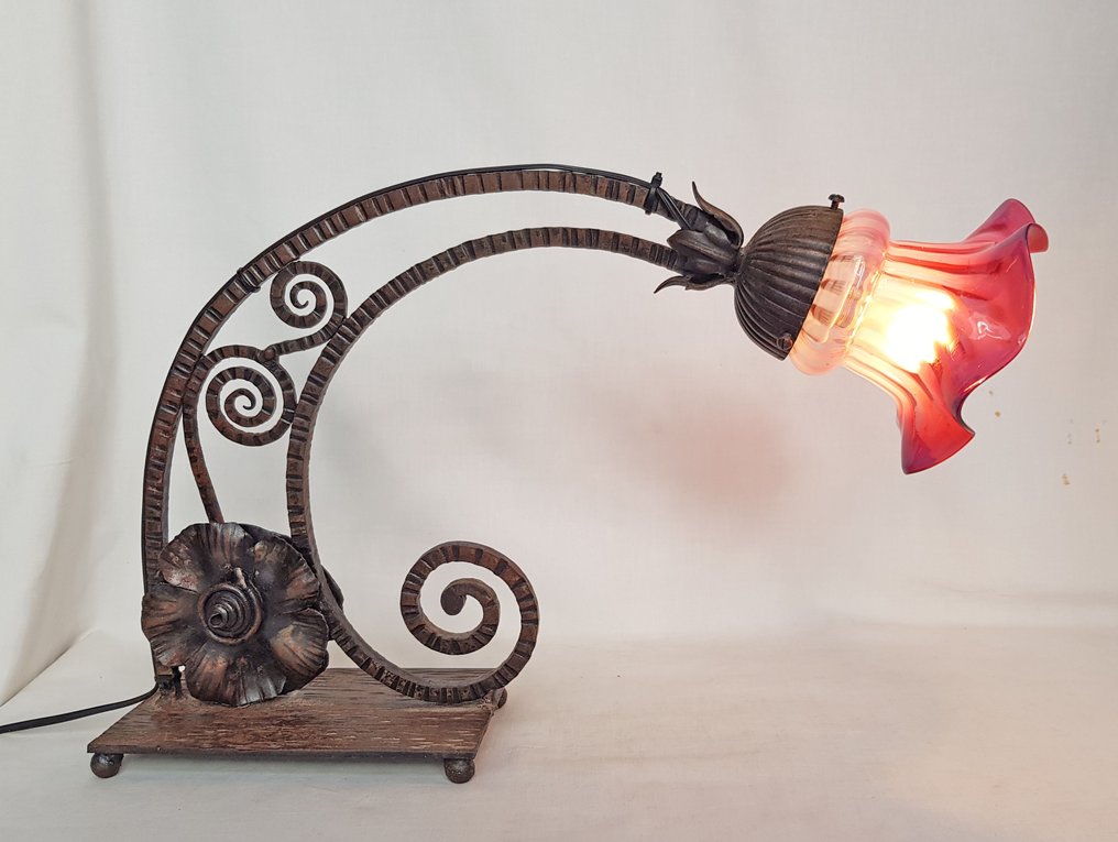 Lamp - Wrought ironwork and vaseline glass. #1.0
