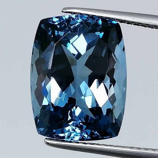 Bleu Topaze - 13.73 ct - Instituto Gemólogico Español (IGE) #1.0