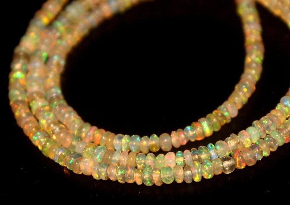 Natural Opal beads - 26.8 cts- 5.36 g #1.0