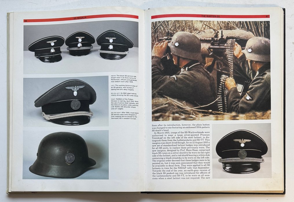 2 Bücher Uniformkunde - ....Regalia - 1990 #3.2