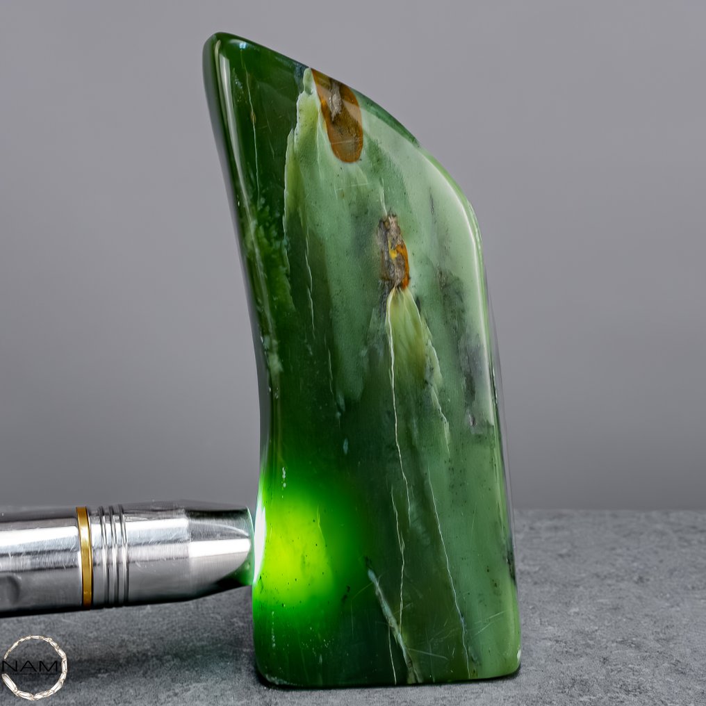 天然优质翡翠-软玉 自由形式- 690.69 g #3.2