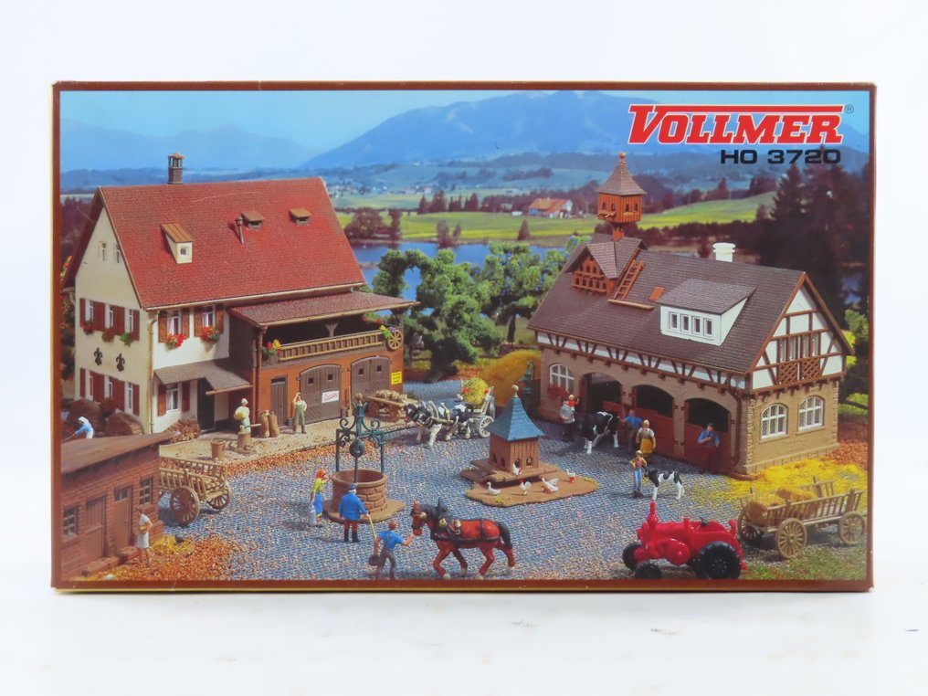 Vollmer H0 - 3720/3731 - Model train building kits (5) - Farm complex with various barns, a water well, and a farm with a barn. #3.2