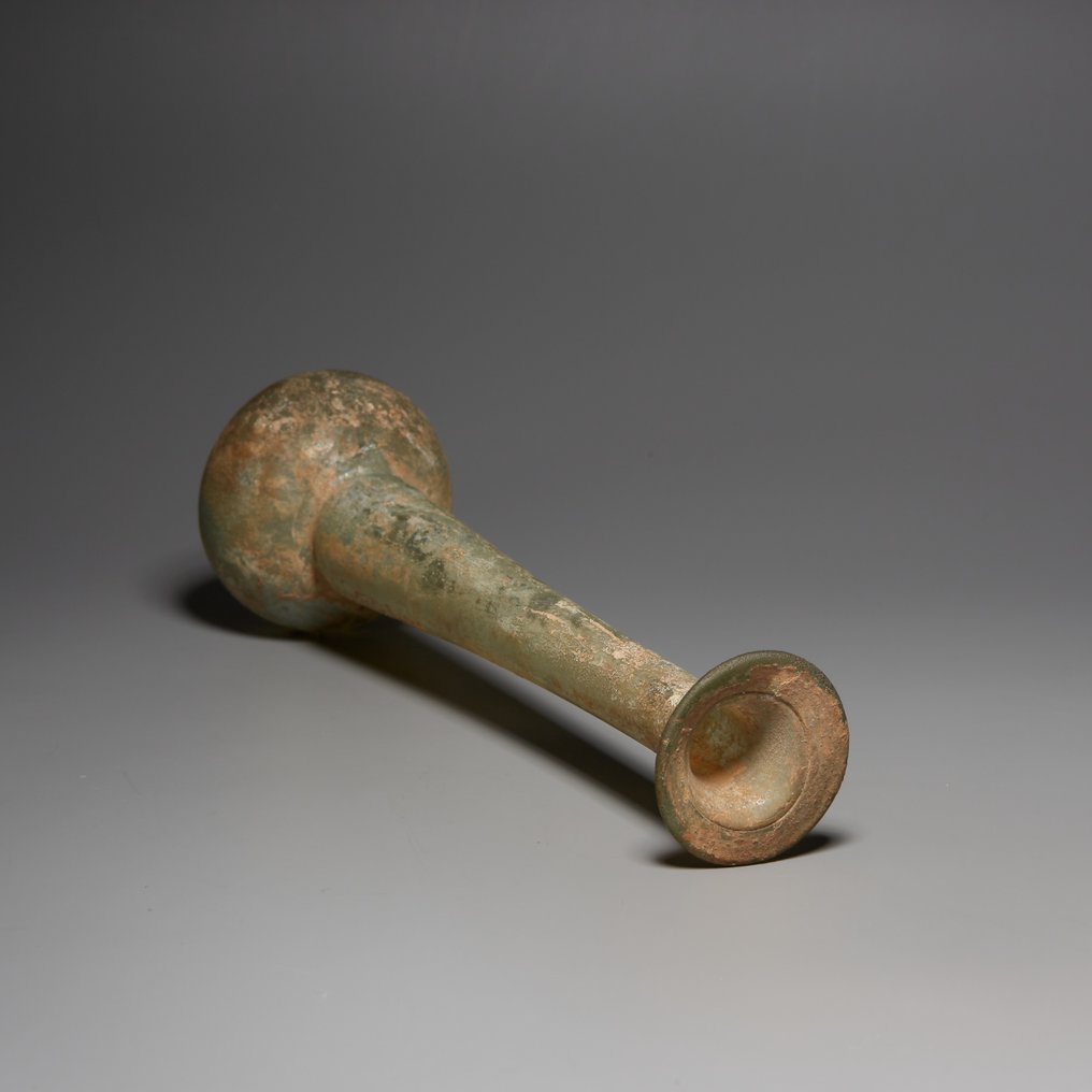 Roma antica Vetro Unguento. I secoli I - III d.C. Altezza 16,7 cm. Ex Sotheby's. #4.3