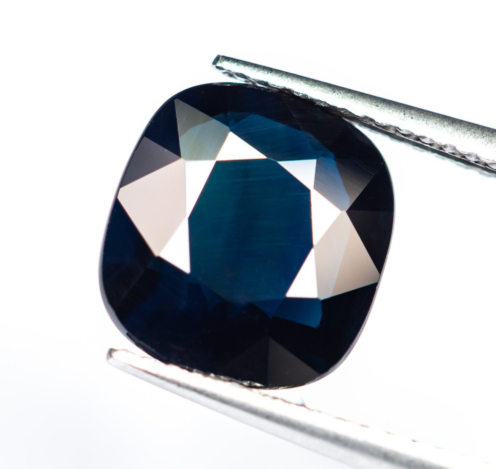 Zonder minimumprijs Saffier - 5.08 ct - Bellerophon Gemlab - Dark Greenish Blue #2.1