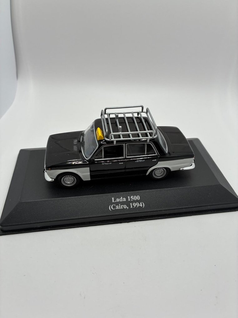 1:43 - Model car - LADA - 1500 #1.0