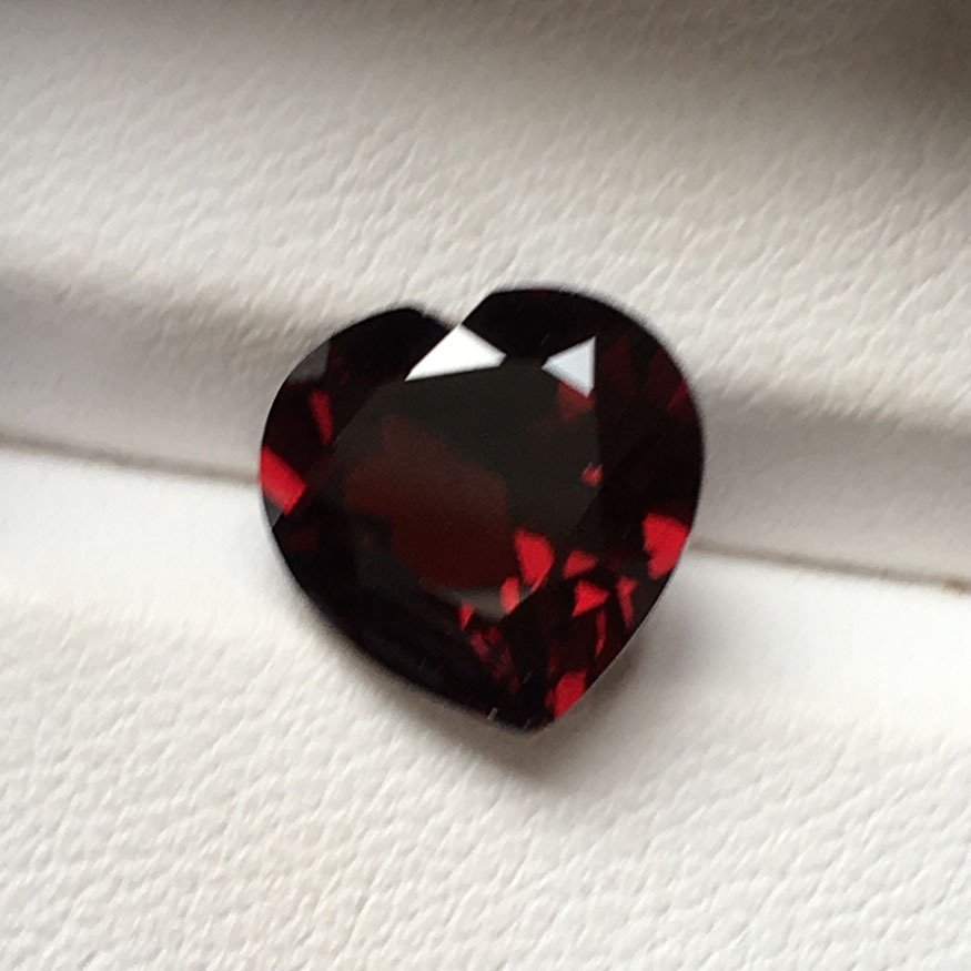 没有保留价 - 1 pcs 红色 石榴石 - 5.87 ct - 国际宝石研究院(IGI) - 心形红色石榴石 #1.0