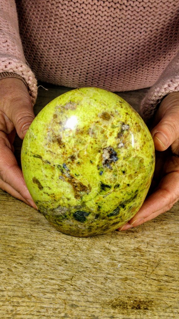 Green Opal Freeform - Height: 12 cm - Width: 11 cm- 899 g #1.0