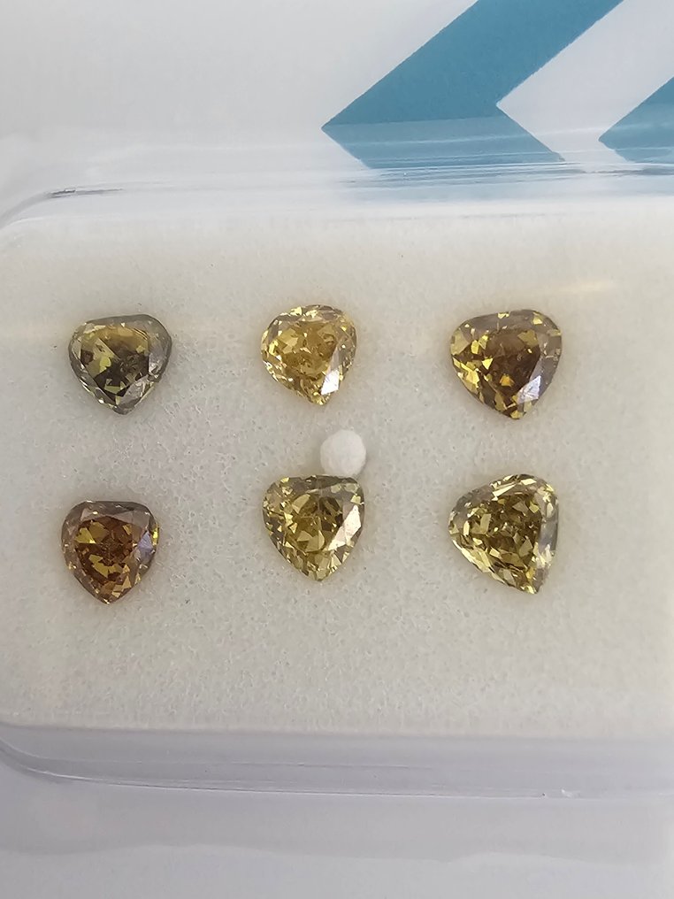No Reserve Price - 6 pcs Diamond (Natural) - 0.93 ct - Pear - VS2, SI1 - International Gemological Institute (IGI) - Fancy Mix Colors* #1.0