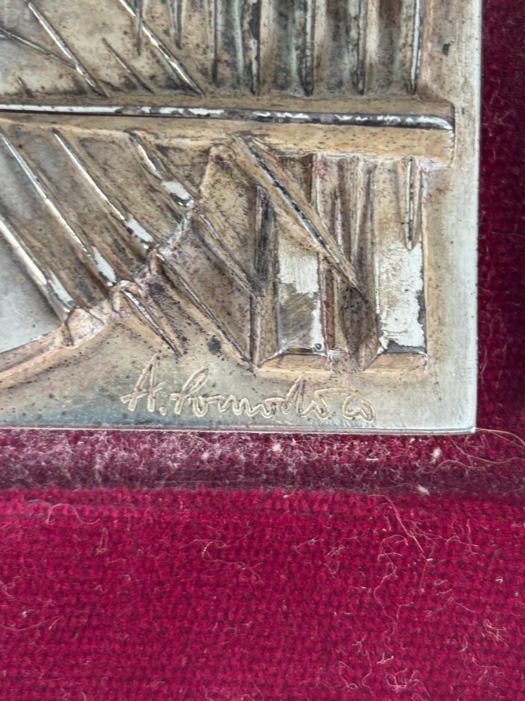 Arnaldo Pomodoro (1926) - Sculpture, Piastra per Comune di Milano, bronzo argentato - 1986 #2.1