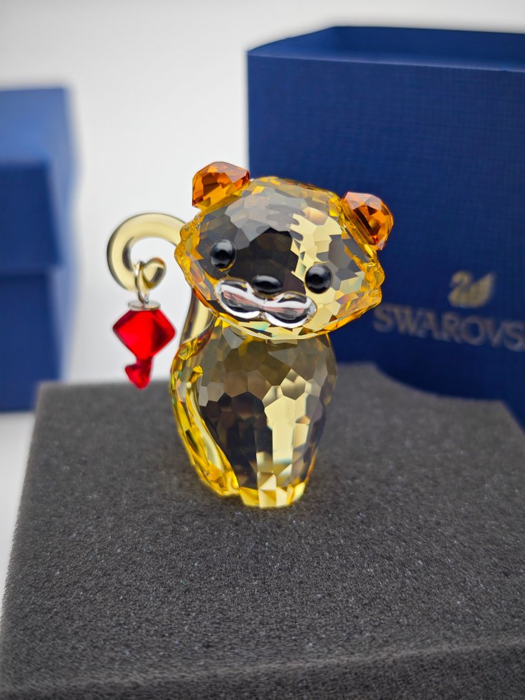 Swarovski - Statuette, Swarovski Tiger with lucky lantern 5579577 - 5.2 cm - Crystal #3.2