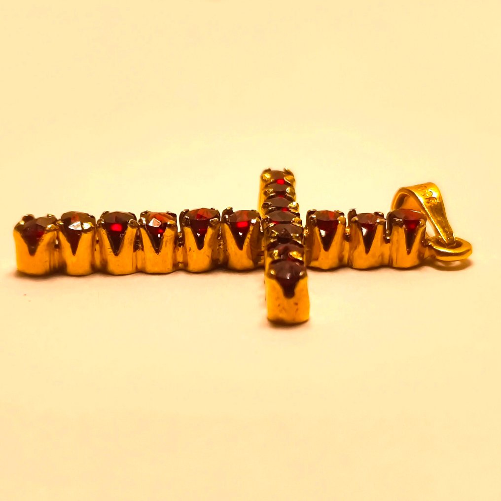 No reserve price - Cross pendant - 18 kt. Yellow gold -  1.00ct. tw. Garnet #3.2