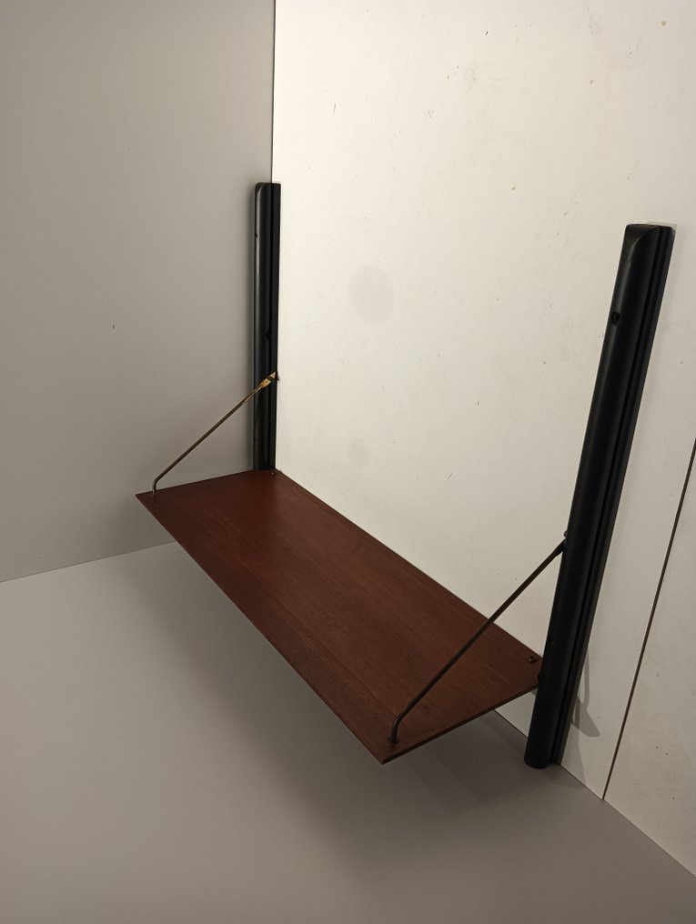 Webe - Louis van Teeffelen - Væghylde enhed - Træ, Messing, Stål #1.0