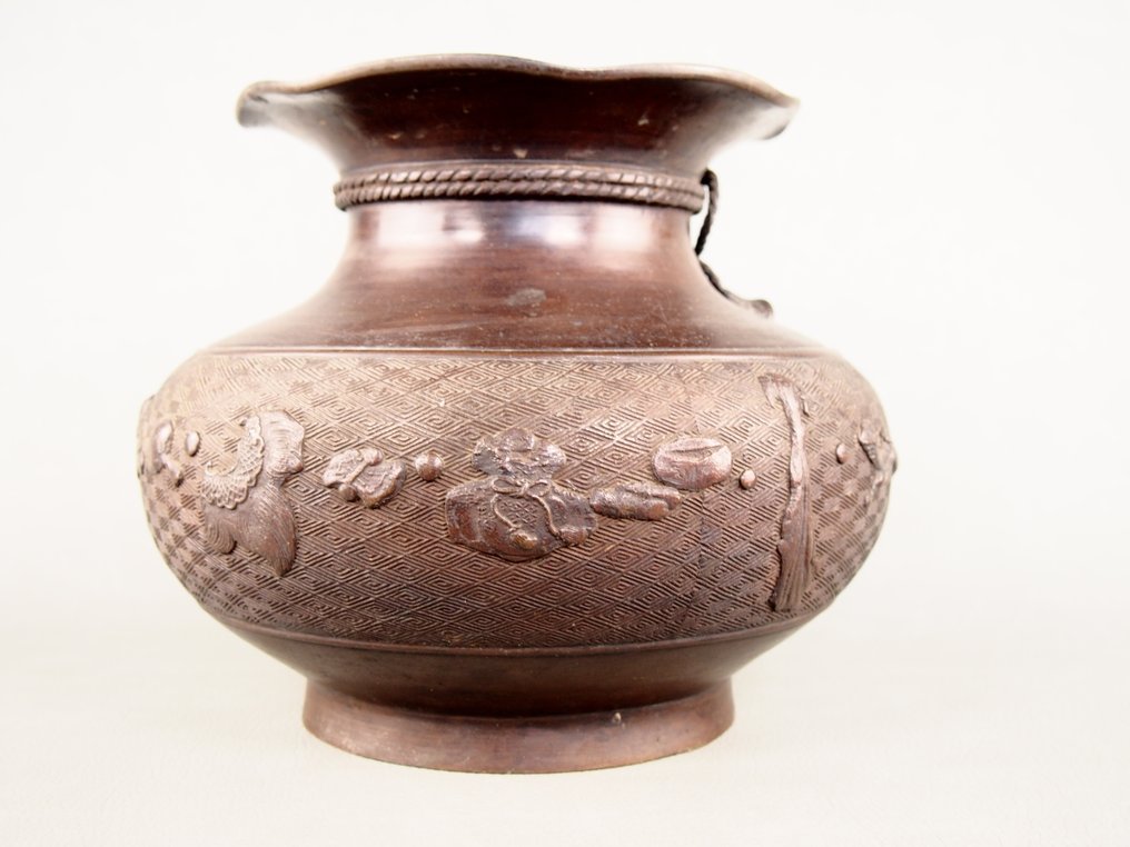 Vase - Bronze, Daming Xuande vase with auspicious treasure motif - Japan - Edo Period (1600-1868) #4.3